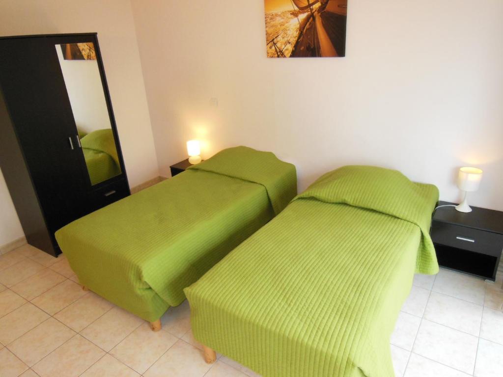 2, 3 And 4 Bedroom Sea View Forville Apartments 5 Mins From The Palais Cannes Bilik gambar