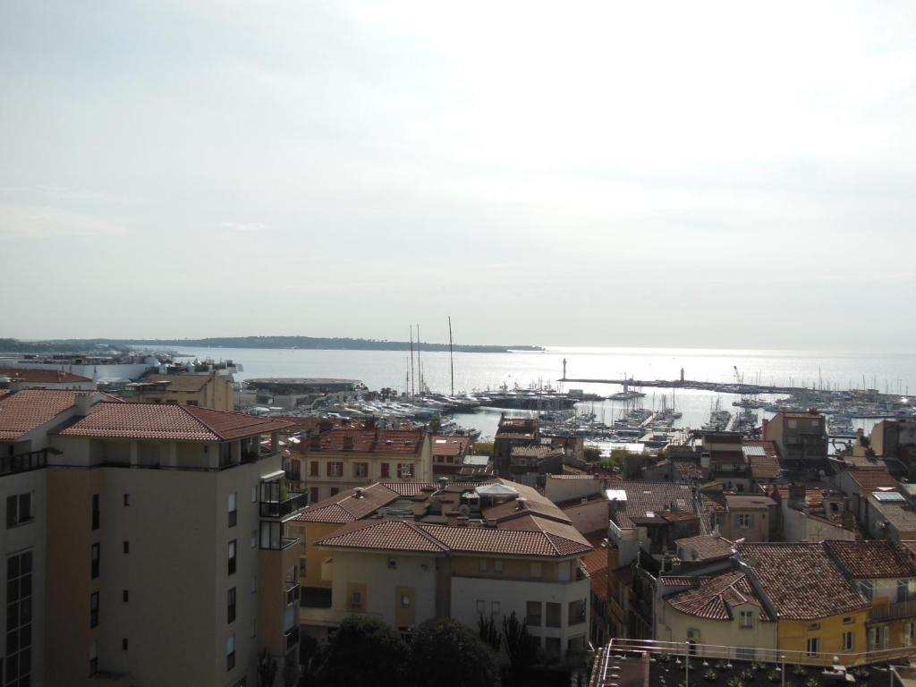 2, 3 And 4 Bedroom Sea View Forville Apartments 5 Mins From The Palais Cannes Bilik gambar