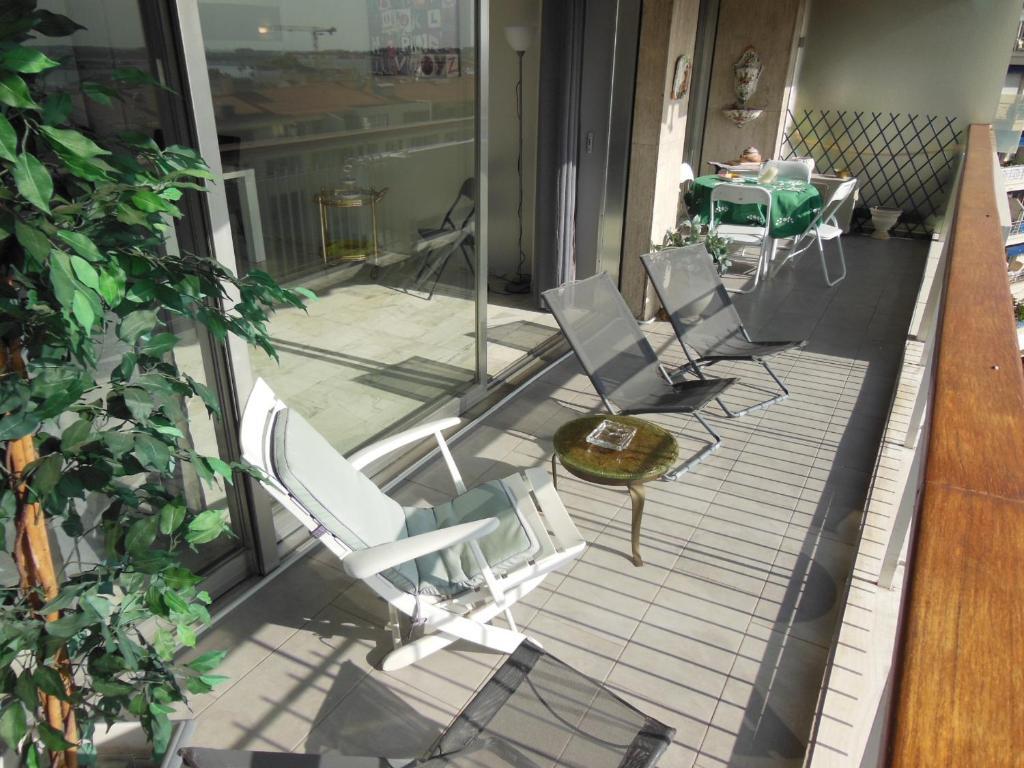 2, 3 And 4 Bedroom Sea View Forville Apartments 5 Mins From The Palais Cannes Bilik gambar